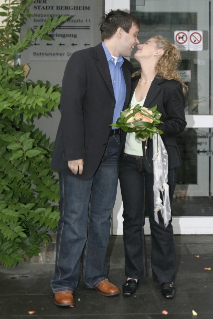 Standesamtliche Hochzeit von Sabrina und Peter - Bild IB_070810_002.jpg