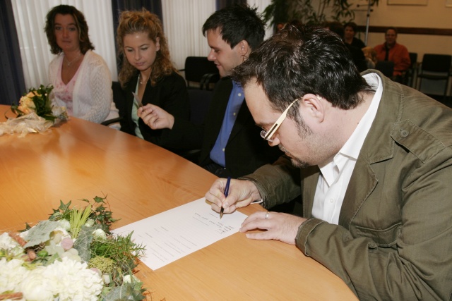 Standesamtliche Hochzeit von Sabrina und Peter - Bild IB_070810_059.jpg
