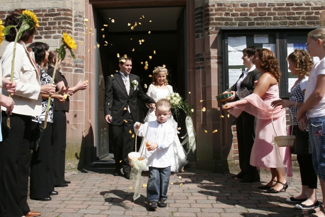 Kirchliche Hochzeit von Peter und Sabrina - Bild IB_070818_0155.jpg