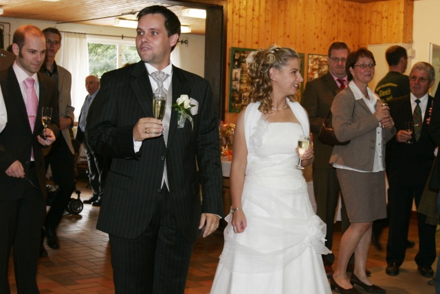 Kirchliche Hochzeit von Peter und Sabrina - Bild IB_070818_0296.jpg